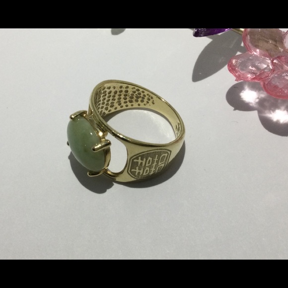 Jade 10K Gold Ring - Picture 2 of 8